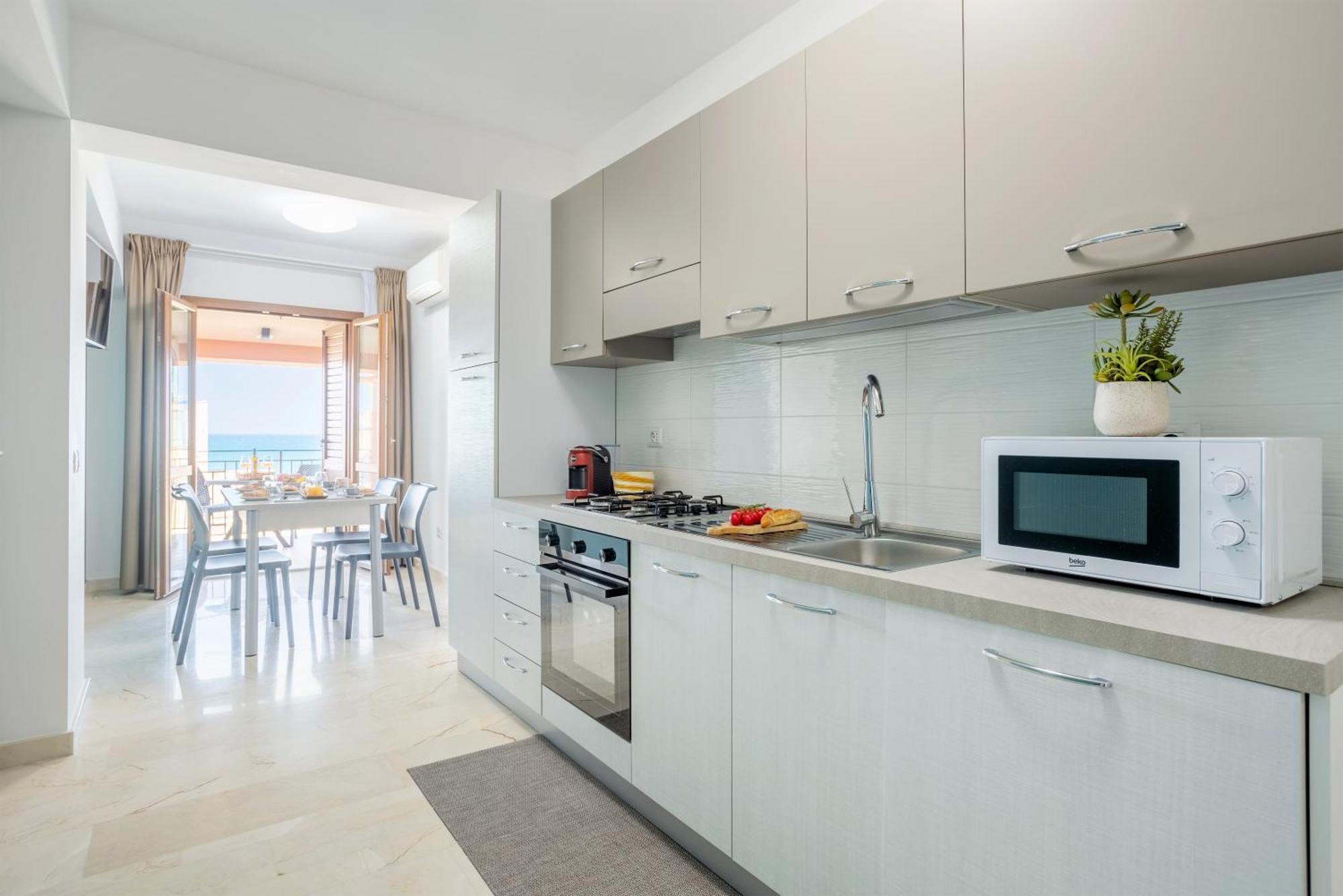 Azzurra Apartments Balestrate Exterior photo