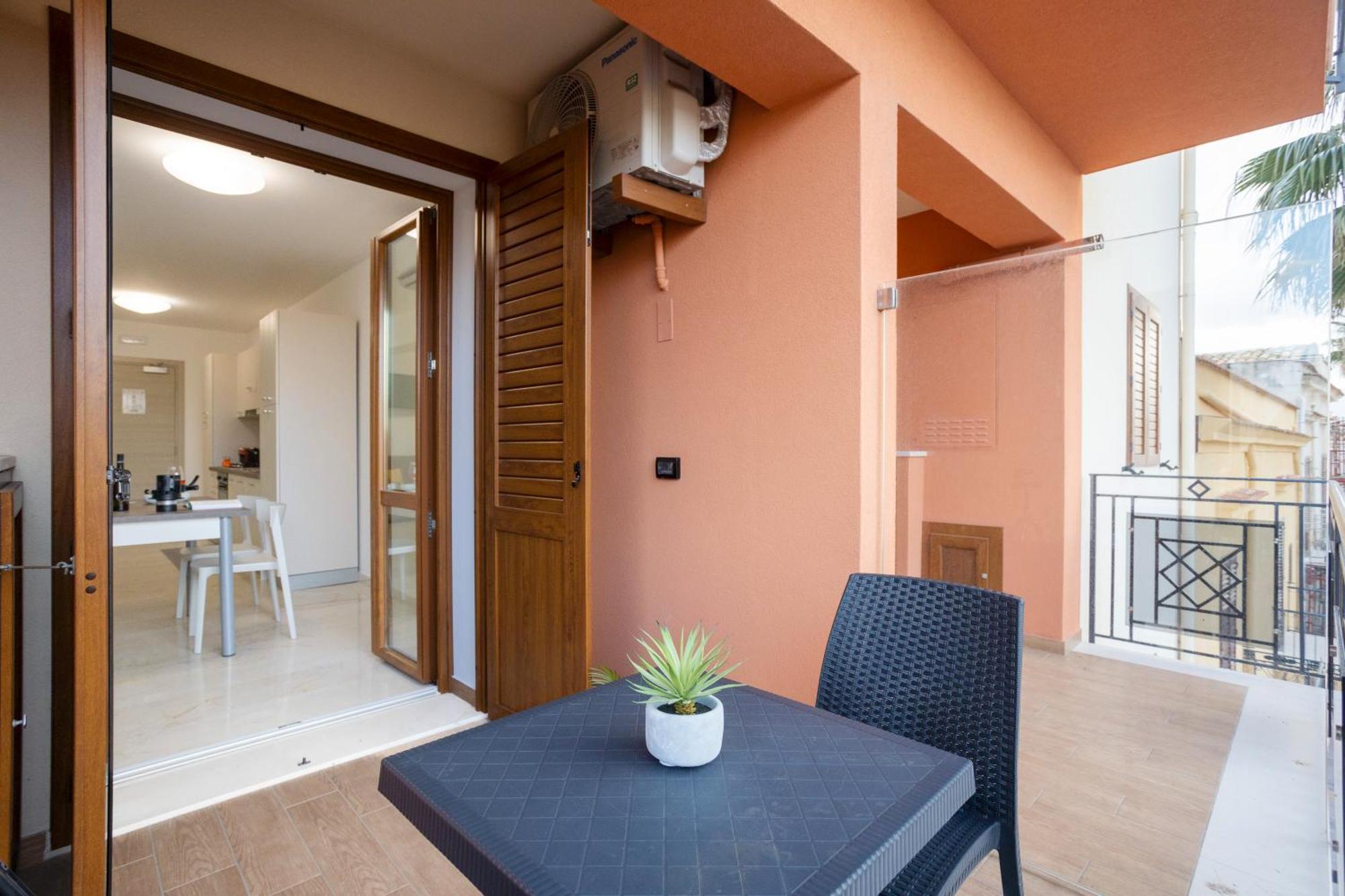 Azzurra Apartments Balestrate Exterior photo